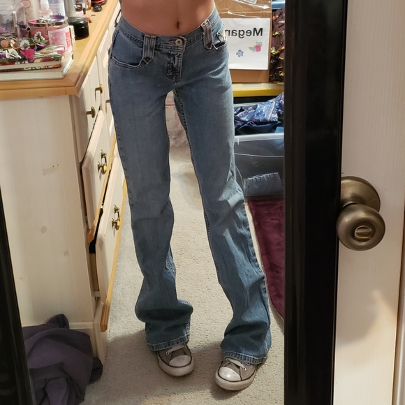 Vintage Cruel Girl Low Rise Flare Light Wash Jeans - Picture 4 of 15